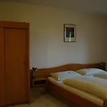 Burg Pensión 3*