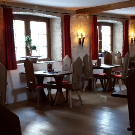 Burg بيت ضيافة