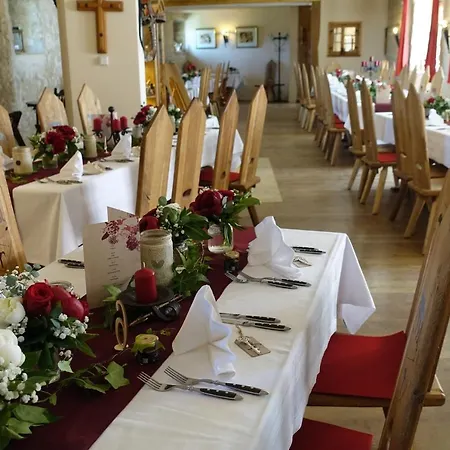 بيت ضيافة Burg Katzenstein (Baden-Wurttemberg)