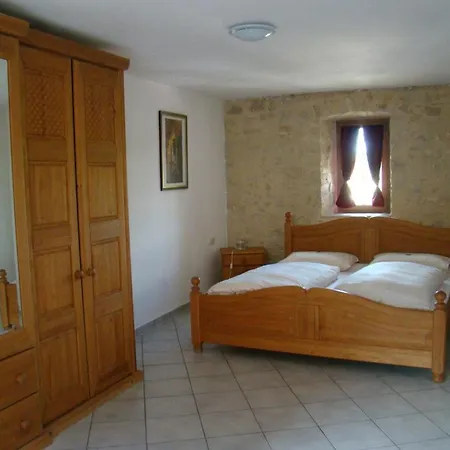 بيت ضيافة Burg