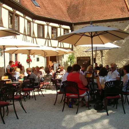 بيت ضيافة Burg 3*